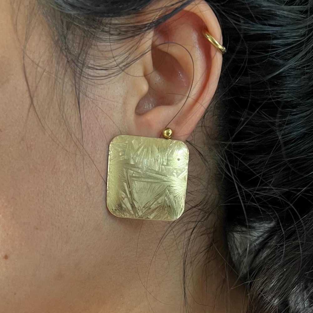 Vintage‎ 80s statement pierced earrings large gold textured squared baroque